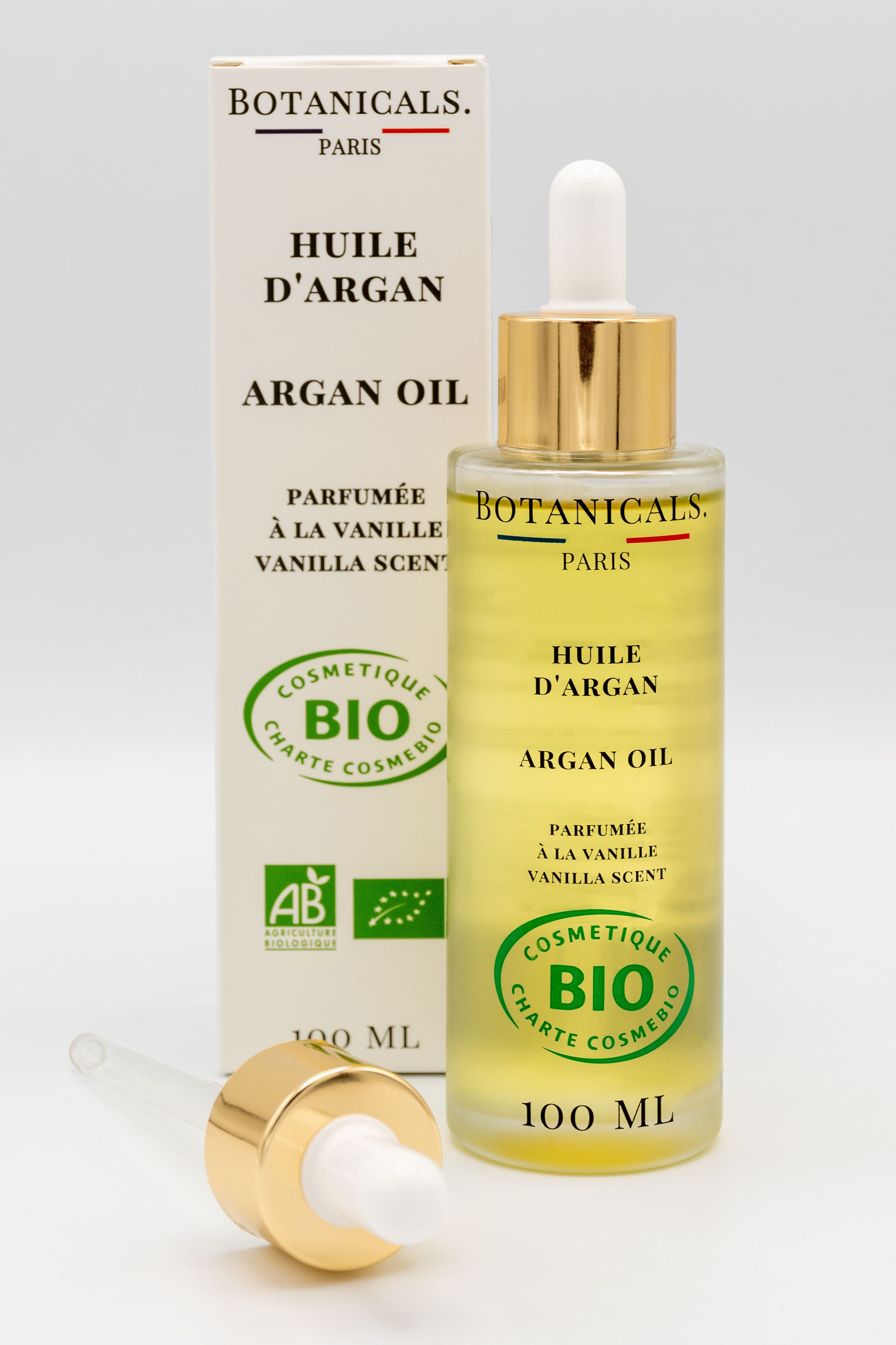 Kallpressad ekologisk Arganolja av högsta kvalitet. Botanicals ekologiska arganolja ger näring åt både hud och hår. Perfekt för din naturliga skönhetsrutin. Oljan är rik på E-vitamin och fytosteroler. 100ml