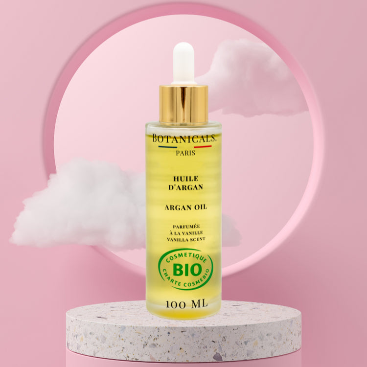 Kallpressad ekologisk Arganolja av högsta kvalitet. Botanicals ekologiska arganolja ger näring åt både hud och hår. Perfekt för din naturliga skönhetsrutin. Oljan är rik på E-vitamin och fytosteroler. 100ml
